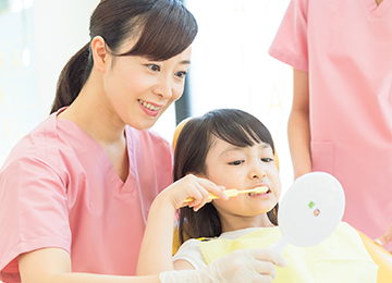 WEB予約・お子様だけでも通院できる環境